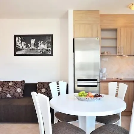 Royale With Shared Pool * Hvar Town