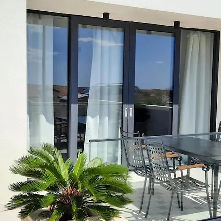 Royale With Shared Pool Lejlighed Hvar Town