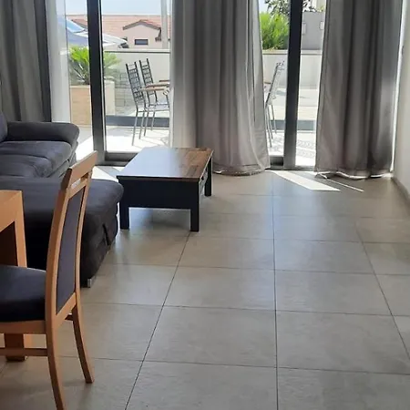 Royale With Shared Pool