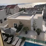 Royale With Shared Pool * Хвар