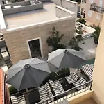 Royale With Shared Pool Апартаменты