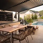 Royale With Shared Pool