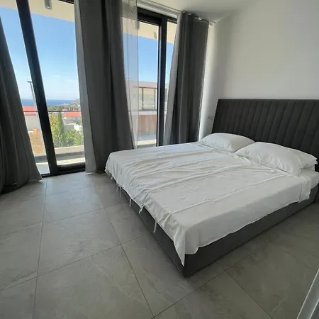 Apartment Royale With Shared Pool