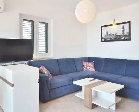 Royale With Shared Pool