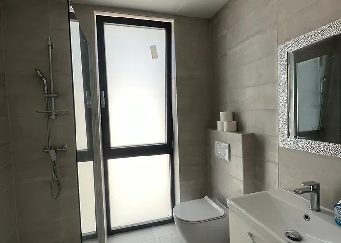 Royale With Shared Pool هفار