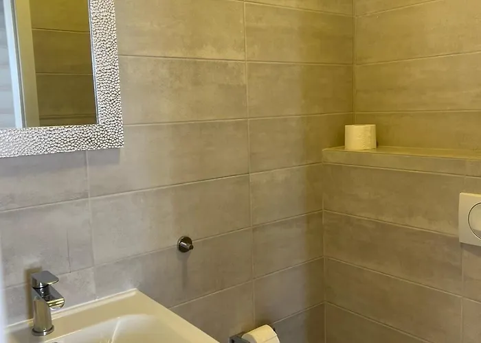 Royale With Shared Pool