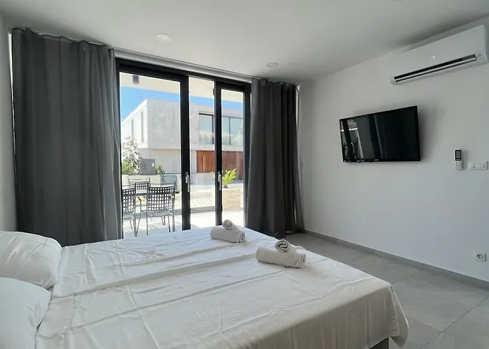 Royale With Shared Pool *