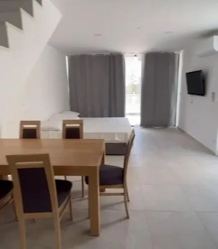 דירה Royale With Shared Pool חוואר