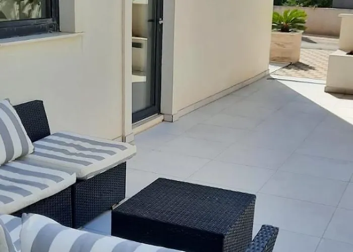 Royale With Shared Pool شقة *