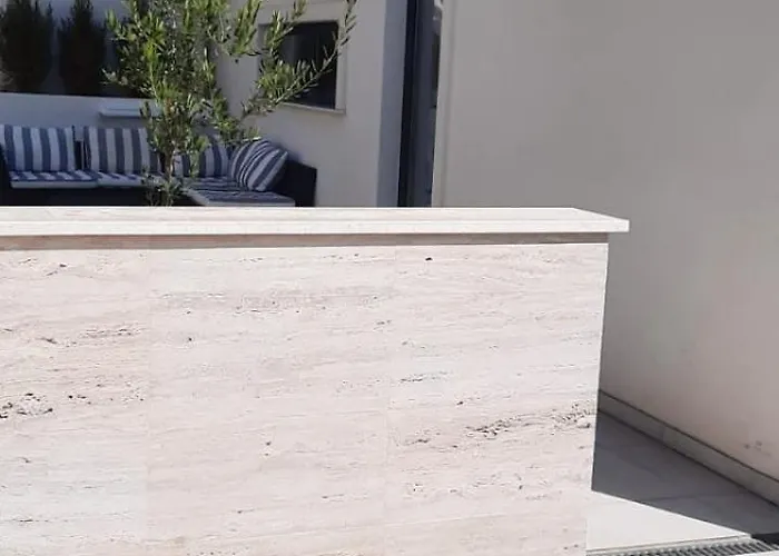 Royale With Shared Pool דירה *