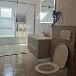 Royale With Shared Pool