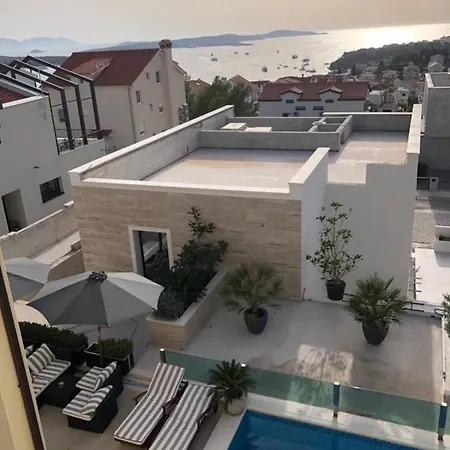 Royale With Shared Pool * Hvar Town
