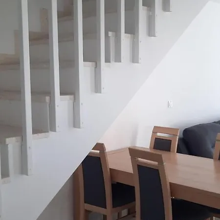 Royale With Shared Pool *