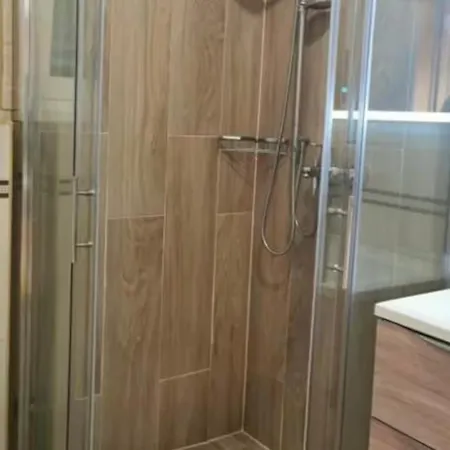 Royale With Shared Pool *
