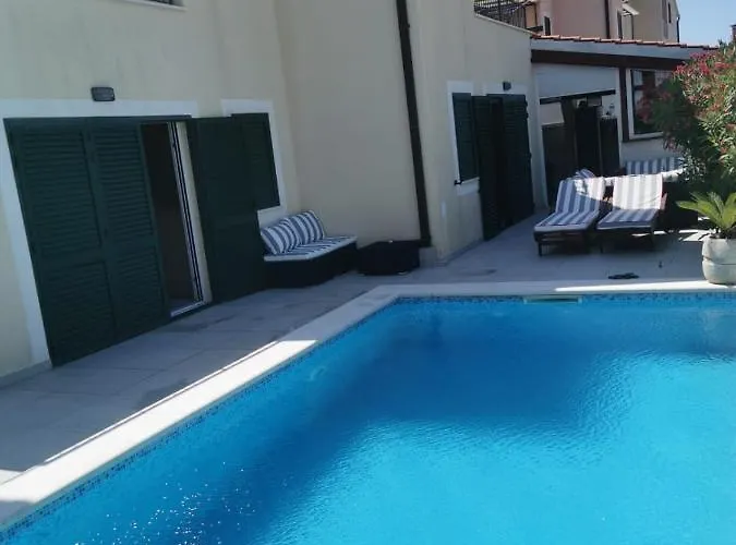 Royale With Shared Pool 아파트 *