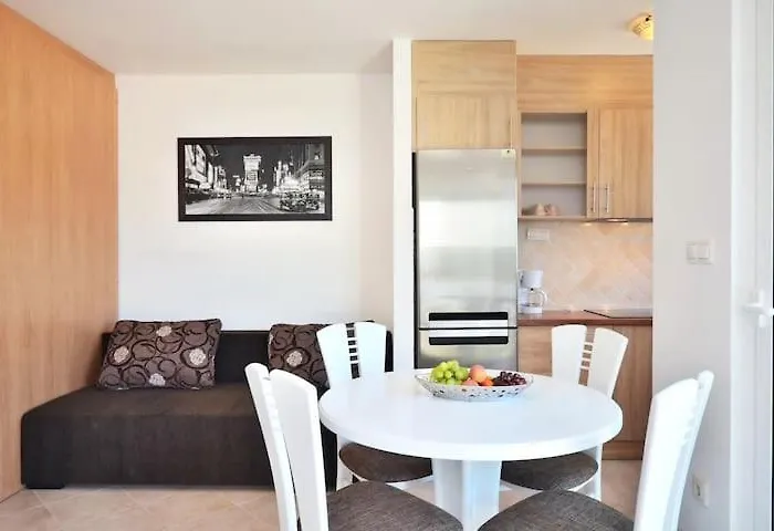 Royale With Shared Pool * 흐바르